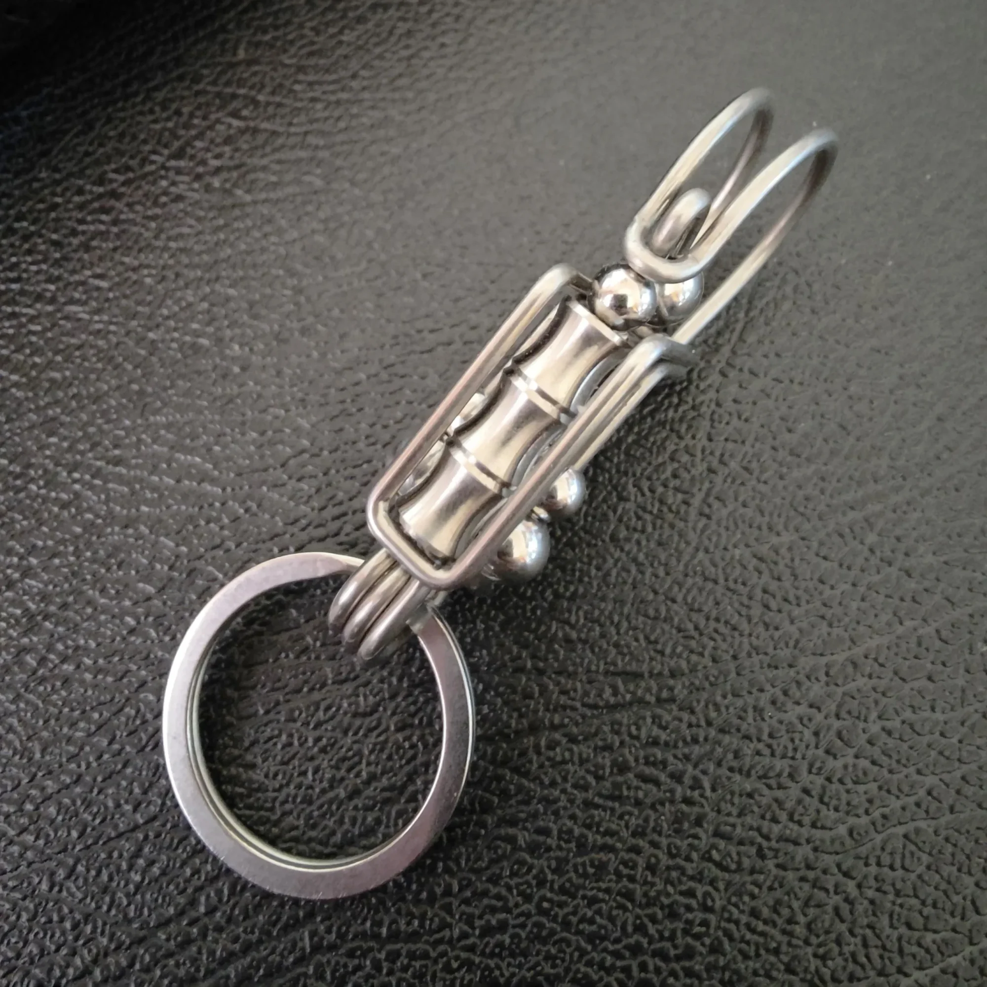 Bamboo Style Handmade Wire KeyChain (2) Bamboo Style Handmade Wire KeyChain (2)